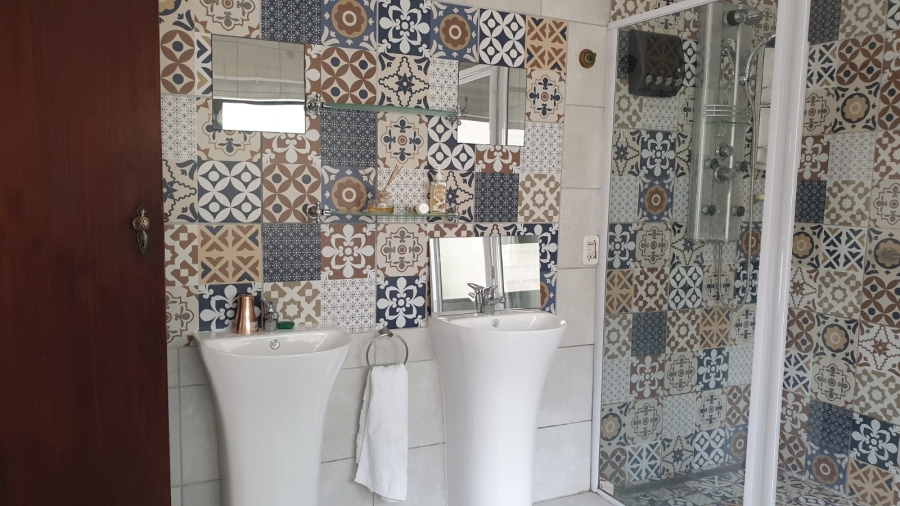3 Bedroom Property for Sale in Beacon Bay Eastern Cape
